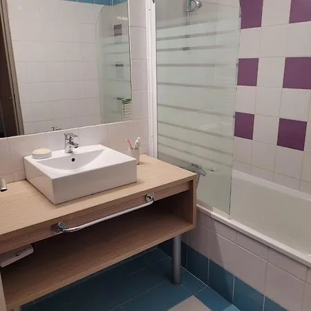 Loris Apartament *